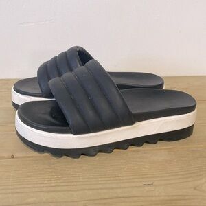 Seven7 Black White Platform Slide Sandals size 6